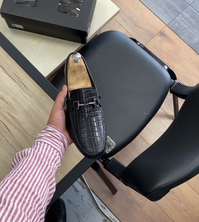 Men's leather slip-on loafers