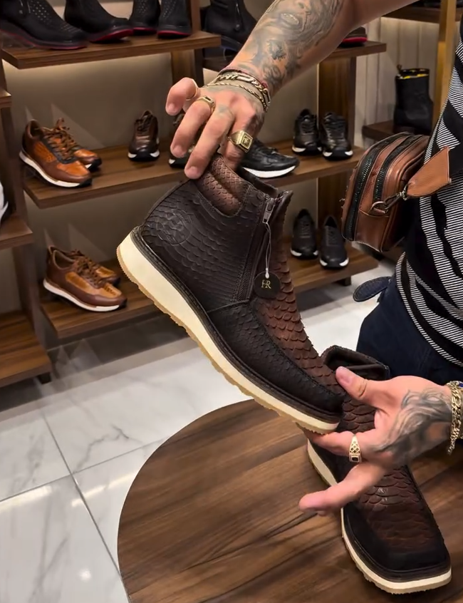 Ares Boots